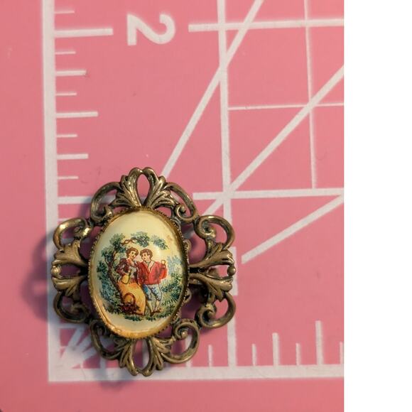 Vintage Courtship Antiqued Gold Tone Brooch - Picture 3 of 5